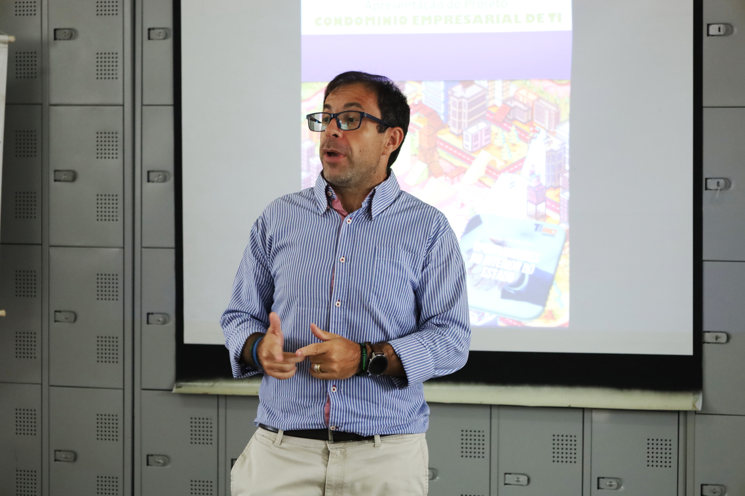 Foto do Professor Ricardo Kneipp